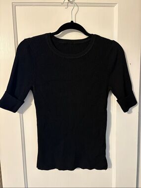 Classic Black Ribbed Short-Sleeve Top